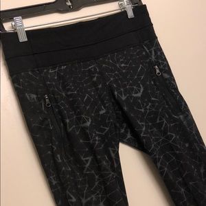 EUC Lululemon Pattern Leggings with Zipper Pockets